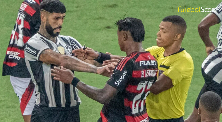 Alexander Barboza se manifesta após briga no Flamengo x Botafogo: 'Não merece meu respeito'
